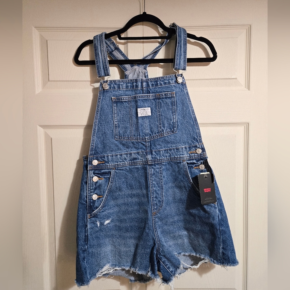 *nwt* aritzia levis shortalls